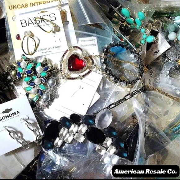 5 lbs Jewelry Lot-Some Good Some Broken-Necklaces,Bracelets,Earrings-All metal - Picture 5 of 9